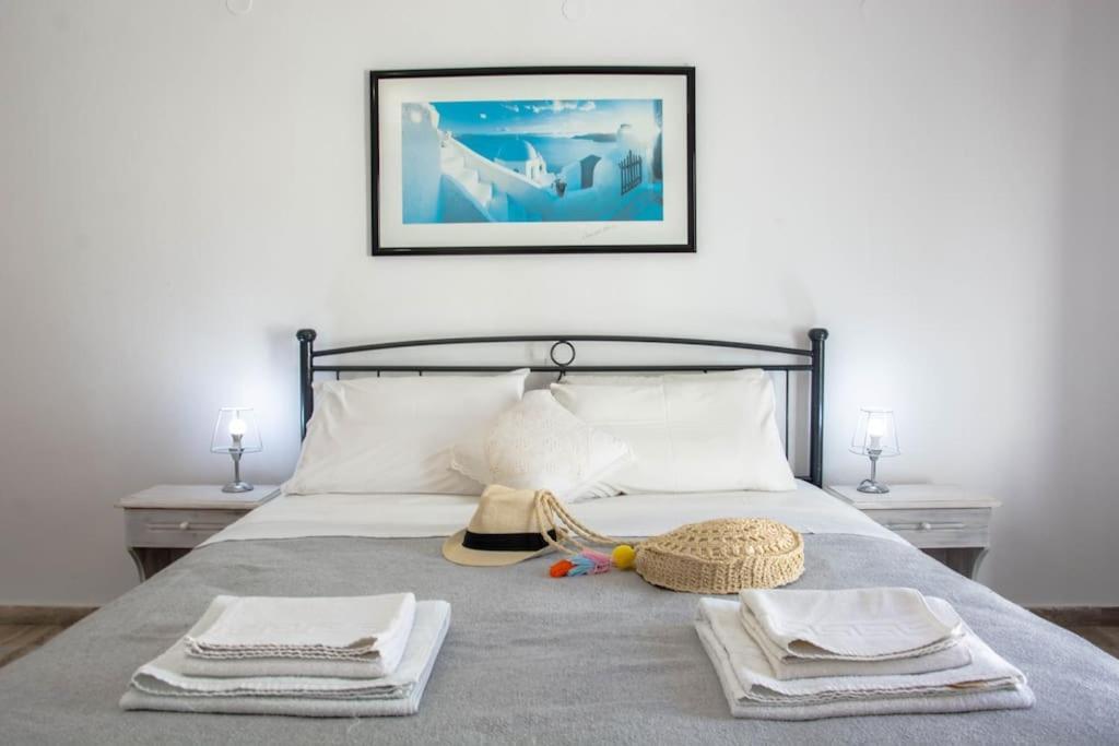 White Wave Studio 1 , 3Min Walk From Kamari Beach エクステリア 写真